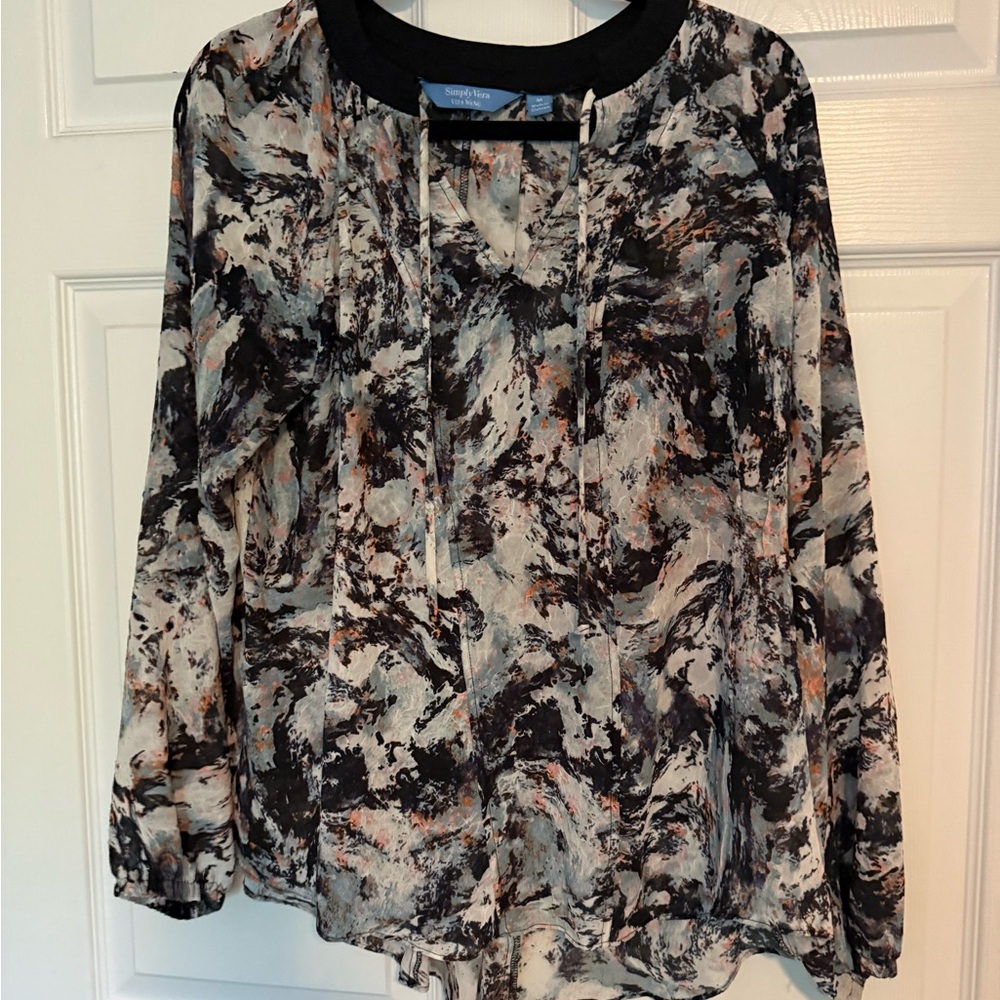 Simply Vera Vera Wang Black and Tan Asymmetrical Long Sleeve Blouse